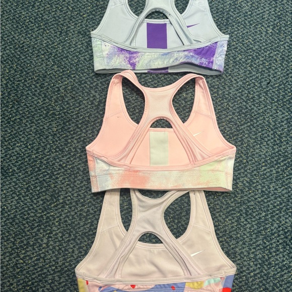 Girls Nike reversible sports bra lot. - Picture 2 of 3